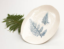 Load image into Gallery viewer, Oval Small Fern Cheese Platter - Blue
