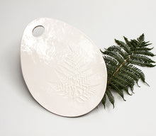 Load image into Gallery viewer, Oval Medium Fern Cheese Platter - White
